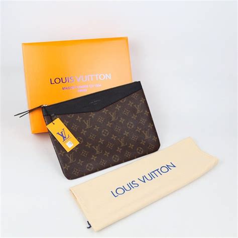 louis vuitton key pouch vernis|louis vuitton key pouch bloomingdale's.